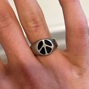Love Adorned Vintage Sterling Silver Black Onyx Peace Sign Signet Ring